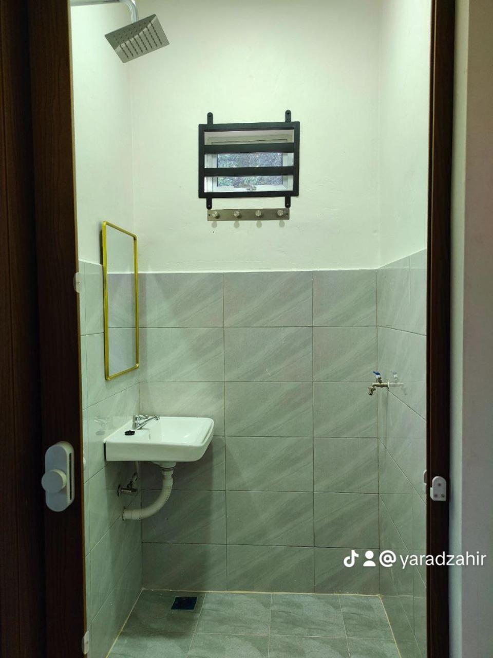 Homestay Habi Residence Kepala Batas  Exteriör bild