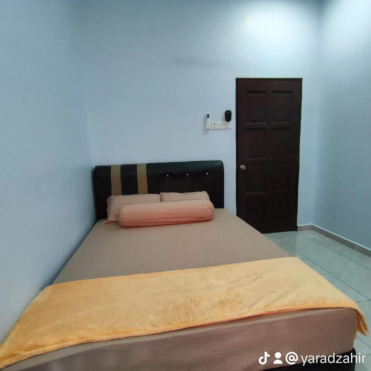 Homestay Habi Residence Kepala Batas  Exteriör bild